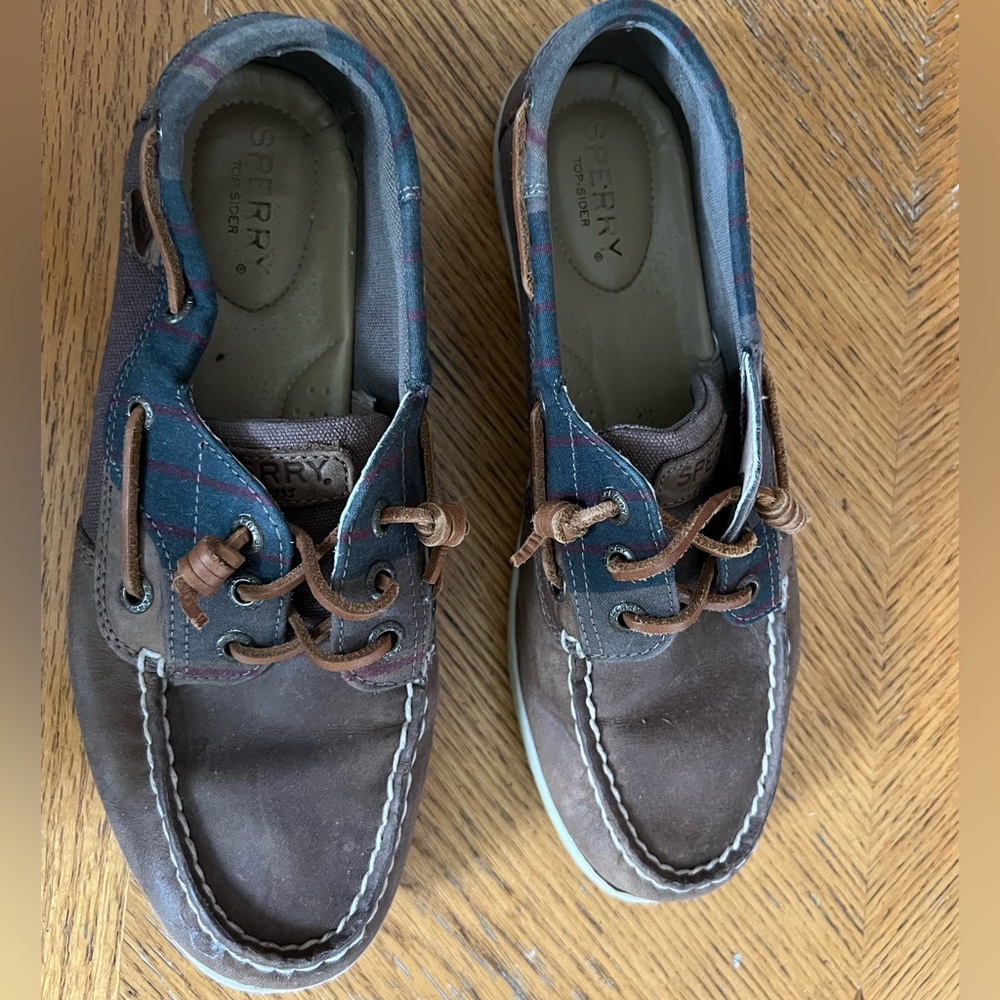 Sperry boat shoes Sz 8